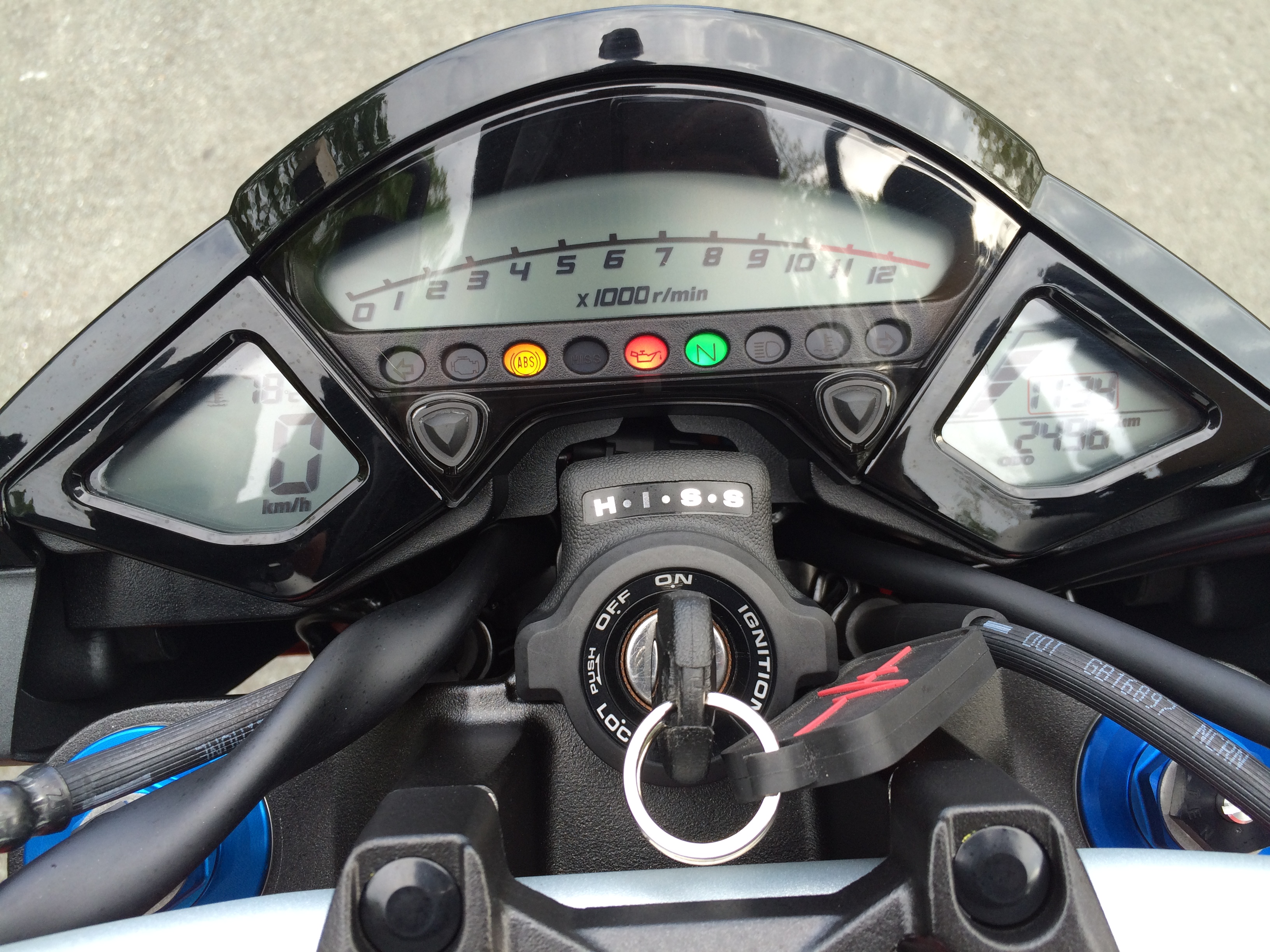 © Motards-IDF - Test Honda CB1000R - 08 - Bloc compteur