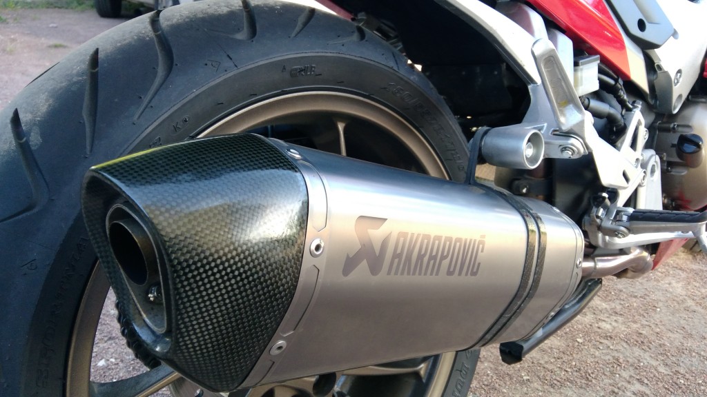 04-silencieux-akrapovic