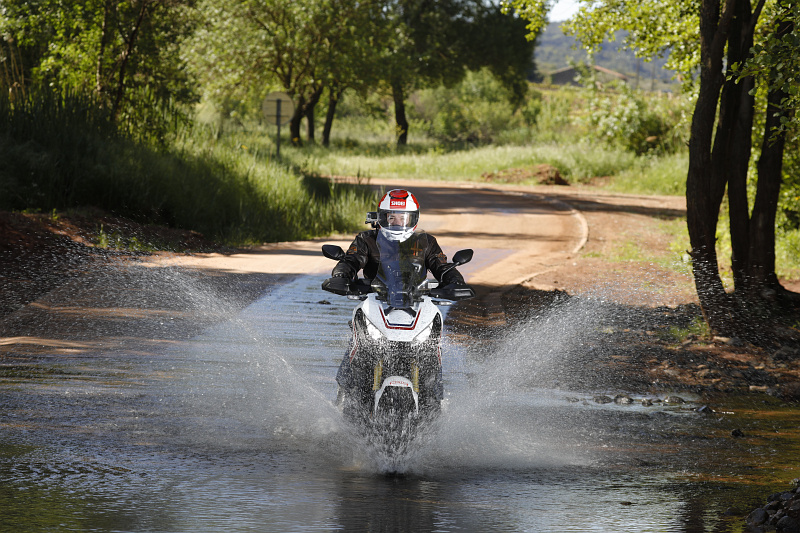 Honda X-ADV 2017 - 13 - Offroad Gué